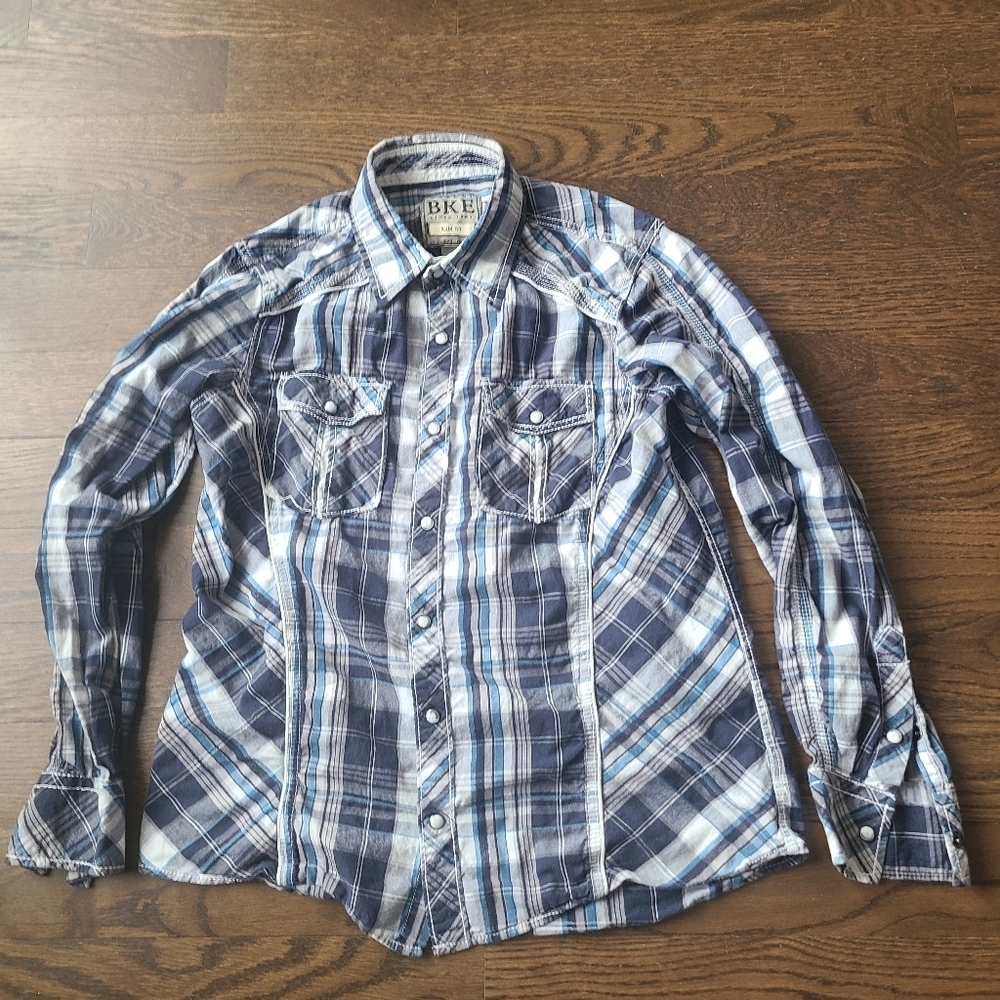 BKE Buckle Slim Fit Men's Plaid Shirt Sz. Medium